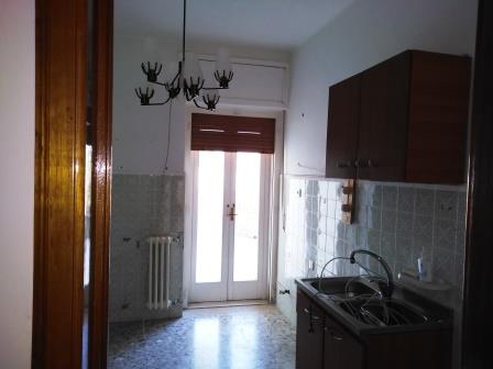 Appartamento di  5 vani /90 mq  a Minervino Murge (zona faro)