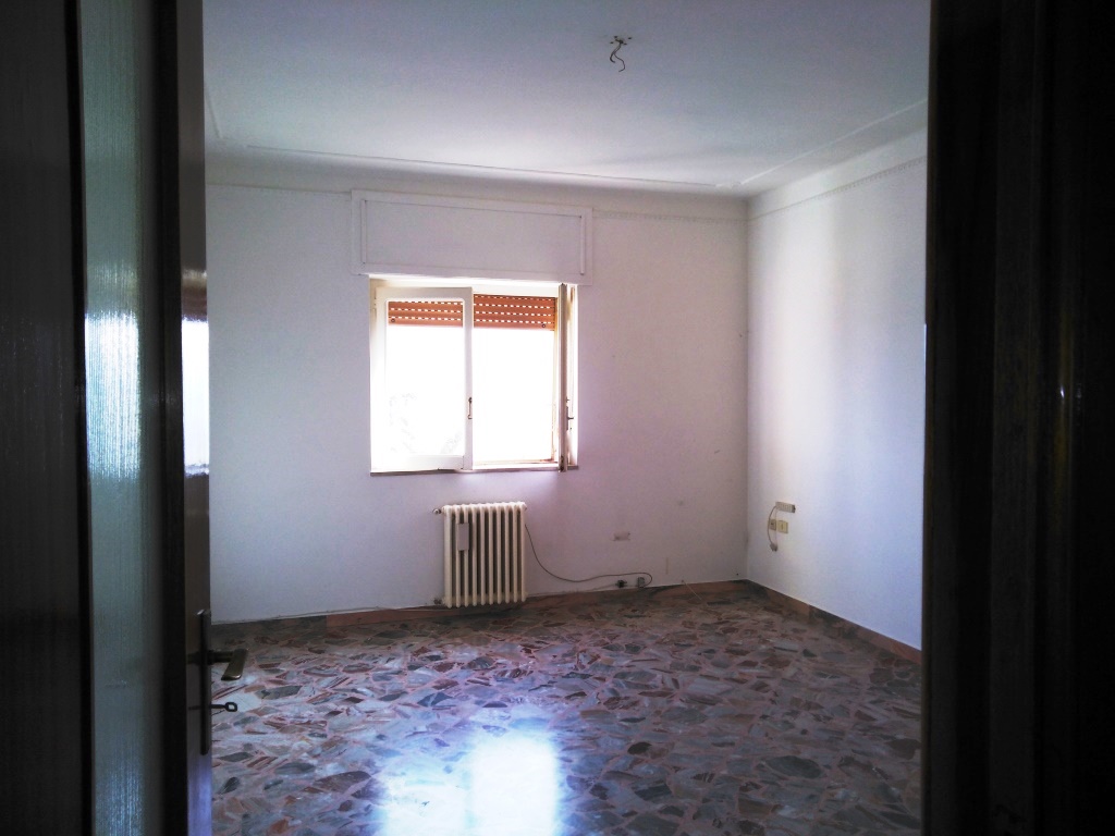 Appartamento di  5 vani /90 mq  a Minervino Murge (zona faro)