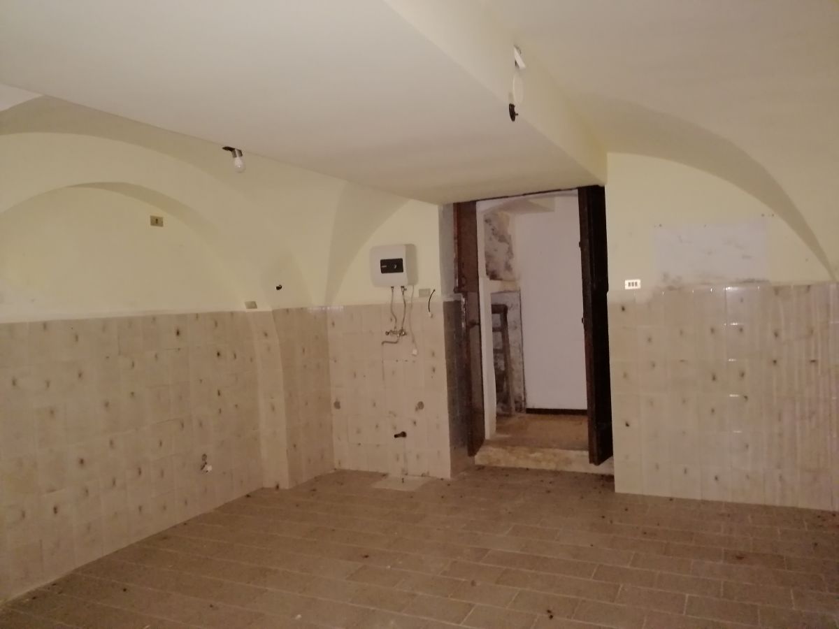 Casa indipendente di  2 vani /57 mq  a Bari - Ceglie del Campo