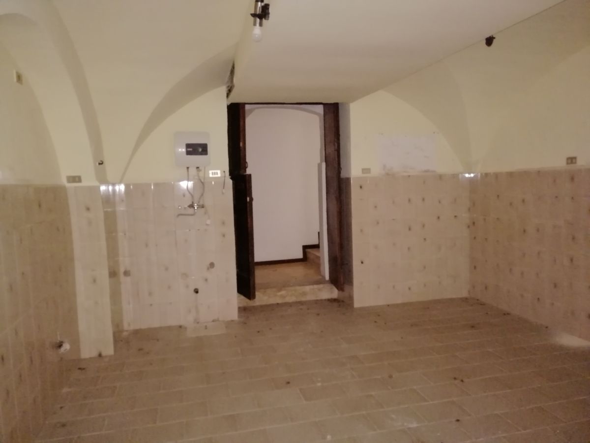 Casa indipendente di  2 vani /57 mq  a Bari - Ceglie del Campo