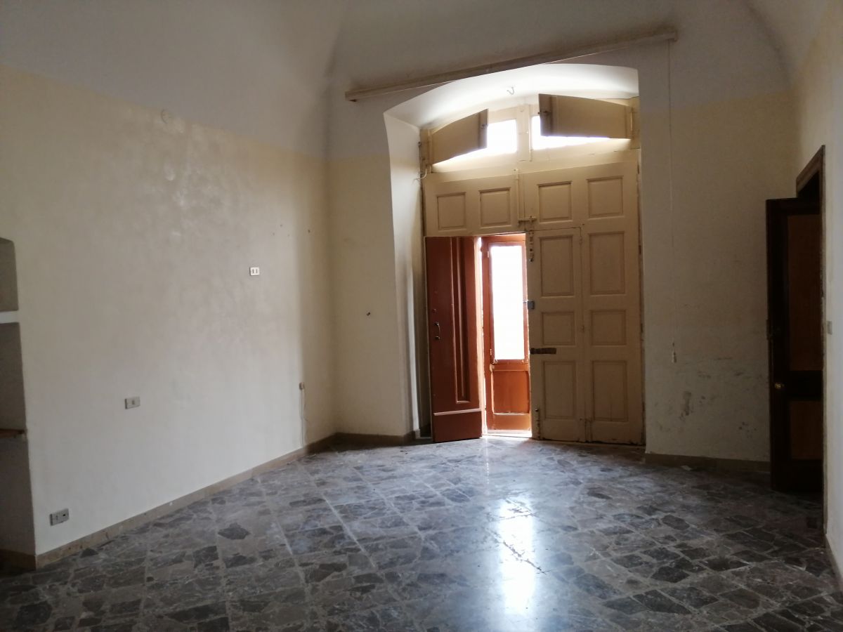 Casa indipendente di  2 vani /57 mq  a Bari - Ceglie del Campo