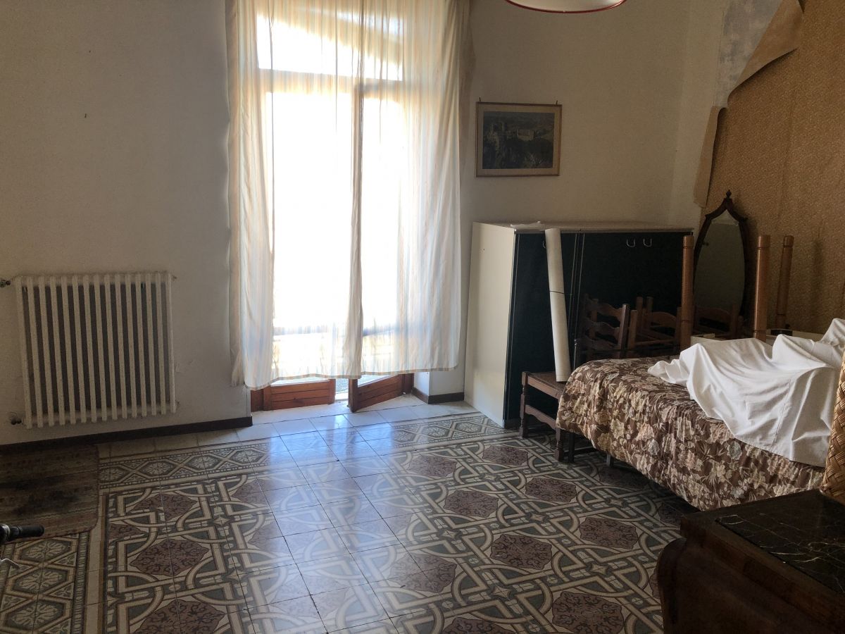 Casa indipendente di  5 vani /150 mq  a Bari - Loseto