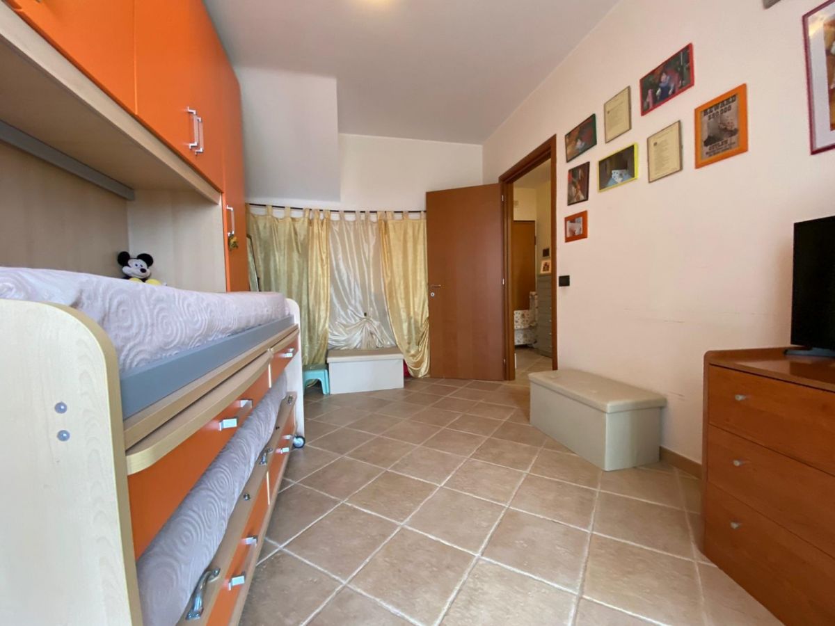 Appartamento di  3 vani /90 mq  a Cassano delle Murge (zona Zona semi centrale)