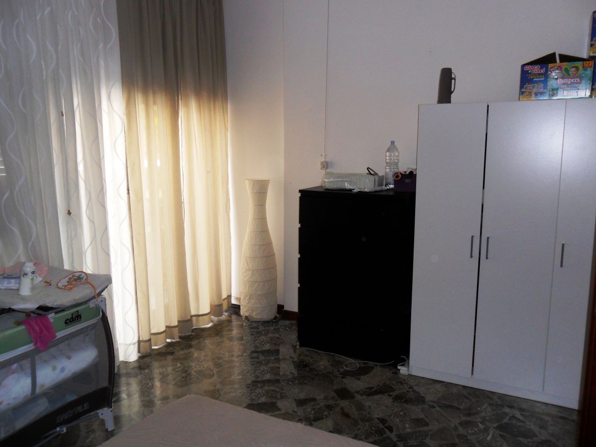 Appartamento di  3 vani /103 mq  a Bari - Murat (zona semicentrale)