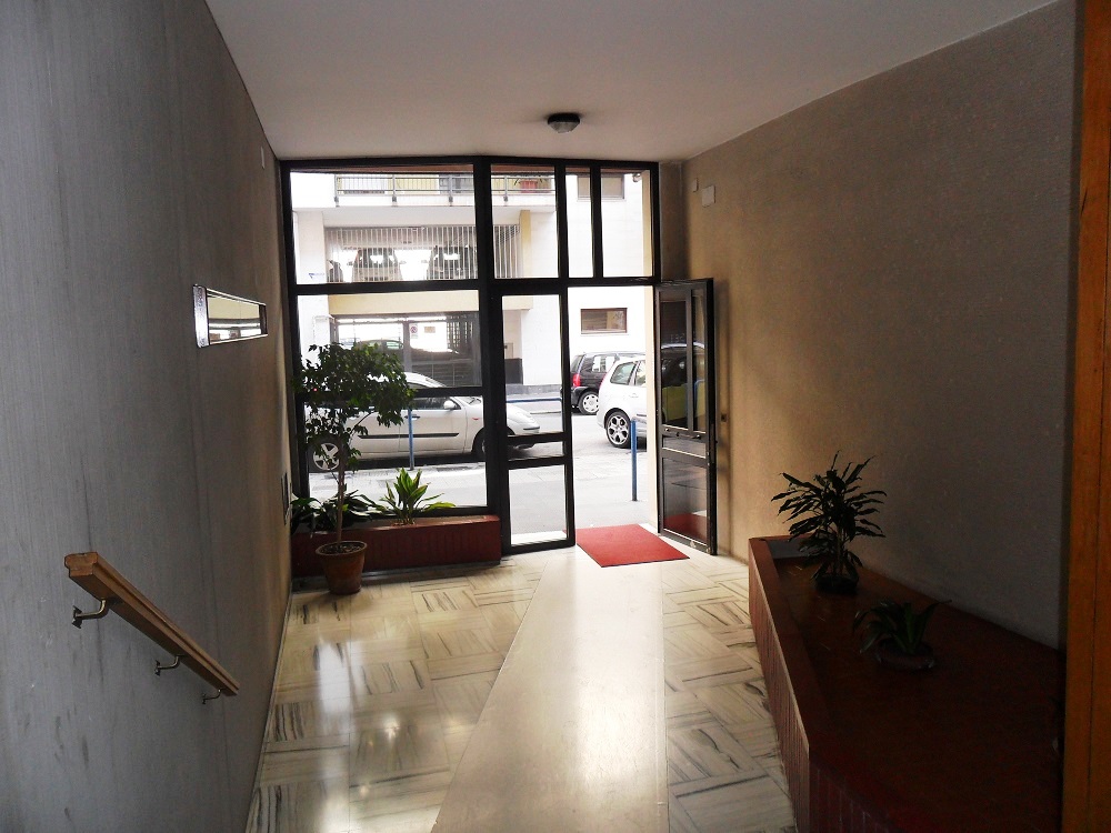 Appartamento di  3 vani /103 mq  a Bari - Murat (zona semicentrale)