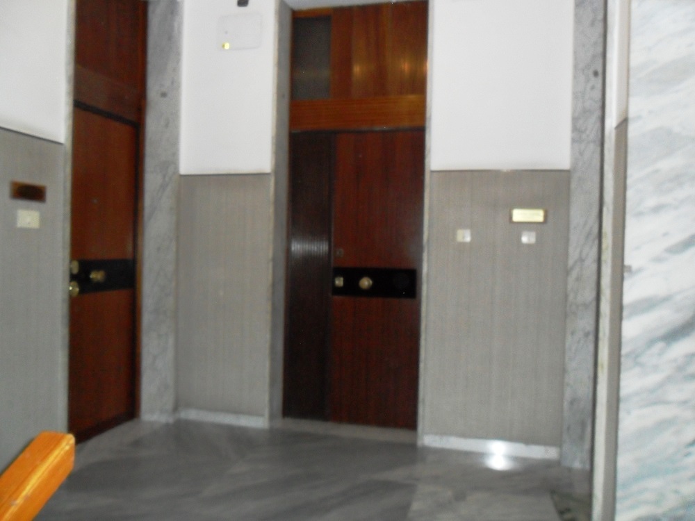 Appartamento di  3 vani /103 mq  a Bari - Murat (zona semicentrale)