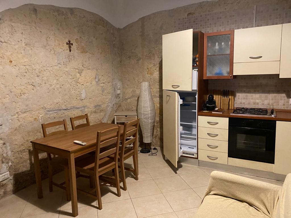 Appartamento di  2 vani /49 mq  a Bari - Murat (zona ADIACENZE VIA MANZONI)