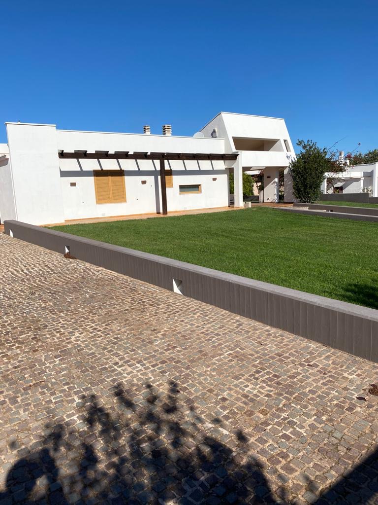 Villa (zona residenziale) di  6 vani /200 mq  a Polignano a Mare (zona Collinare - Residence Neapolis)