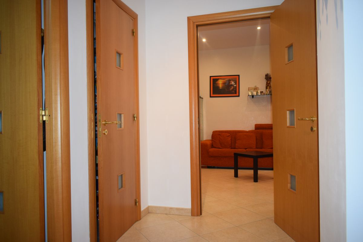 Appartamento di  3 vani /80 mq  a Bitetto (zona Zona stazione FS)