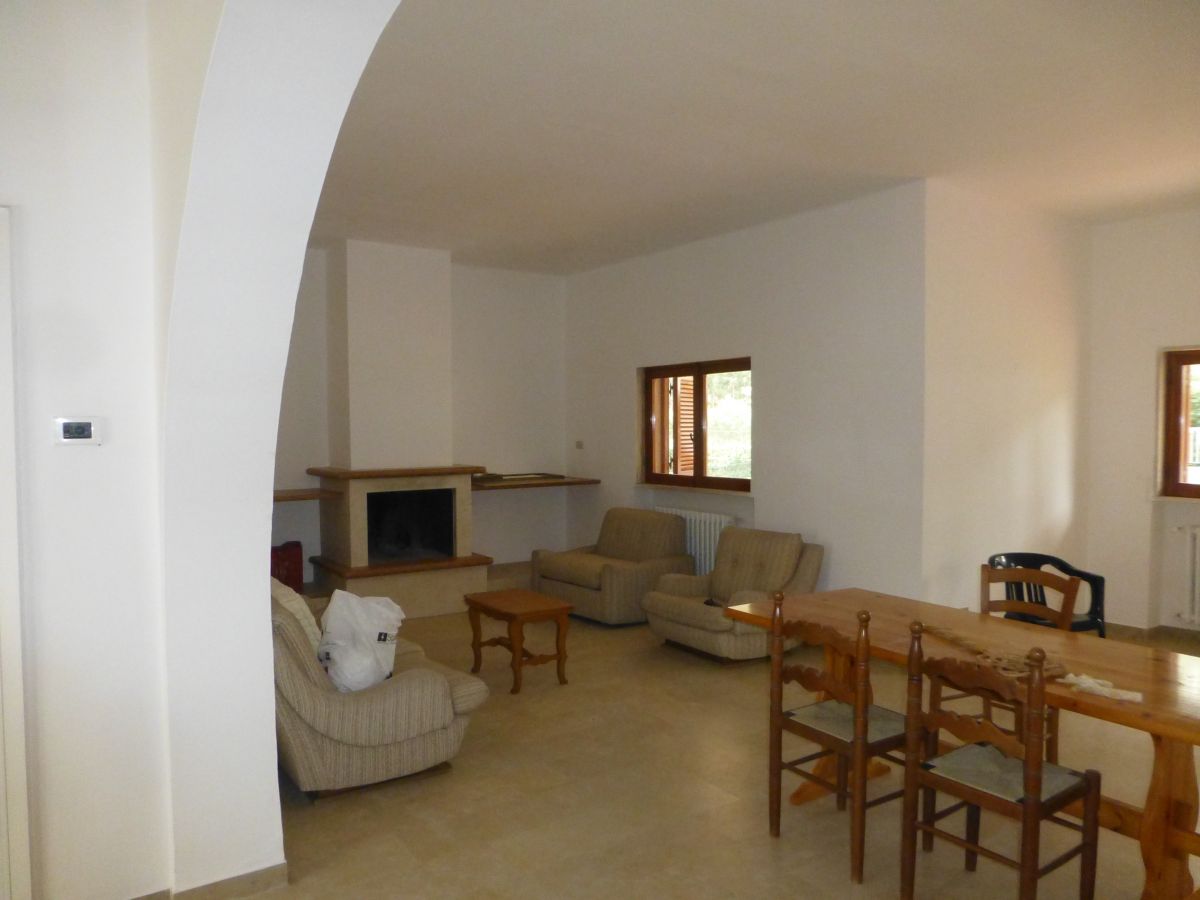 Villa (zona residenziale)/130 mq  a Castellaneta (zona Castellaneta Marina)