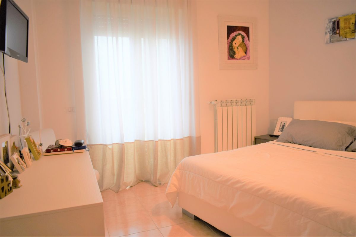 Appartamento di  3 vani /75 mq  a Bitetto (zona Via Beato)