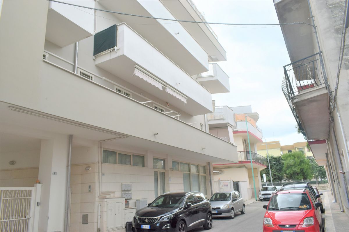 Appartamento di  3 vani /75 mq  a Bitetto (zona Via Beato)