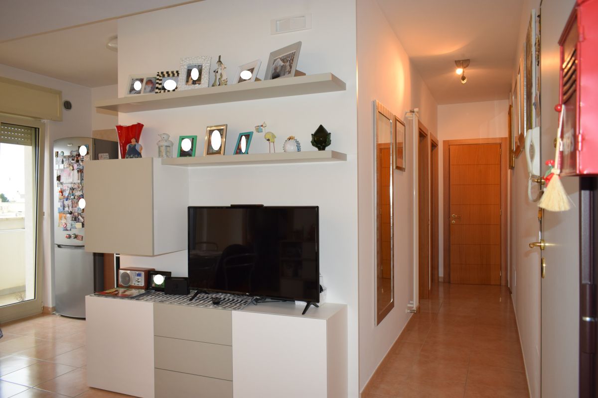 Appartamento di  3 vani /75 mq  a Bitetto (zona Via Beato)