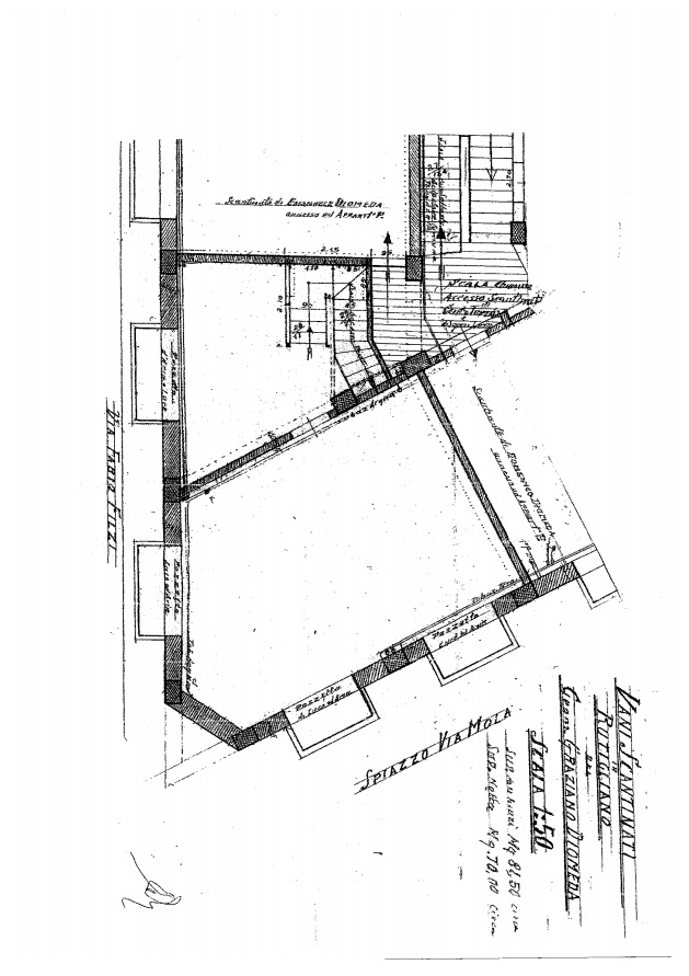 Locale commerciale / Negozio di  2 vani /203 mq  a Rutigliano