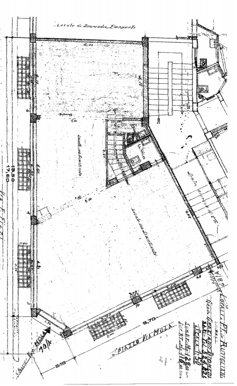 Locale commerciale / Negozio di  2 vani /203 mq  a Rutigliano