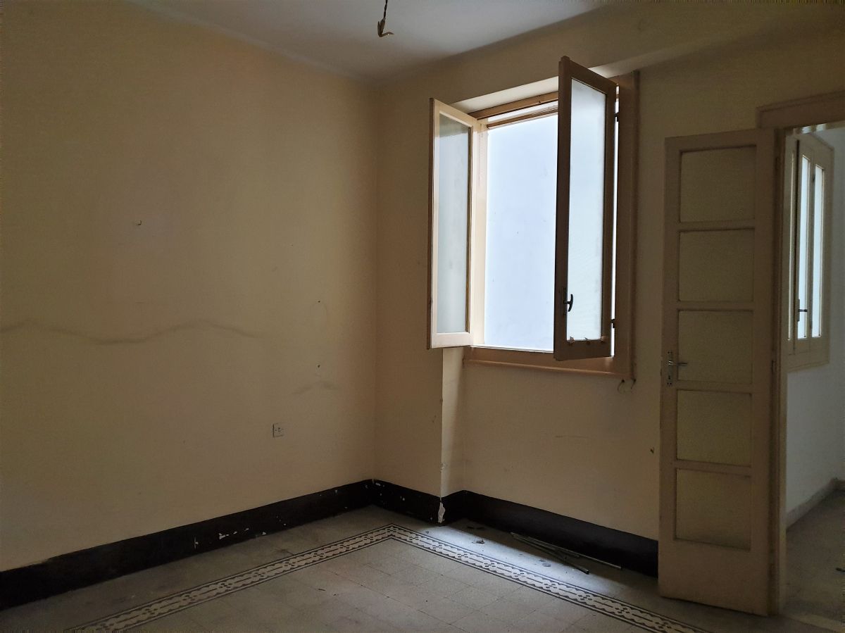 Appartamento di 4 vani /125 mq  a Bari - Libertà  (zona rione Libertà )