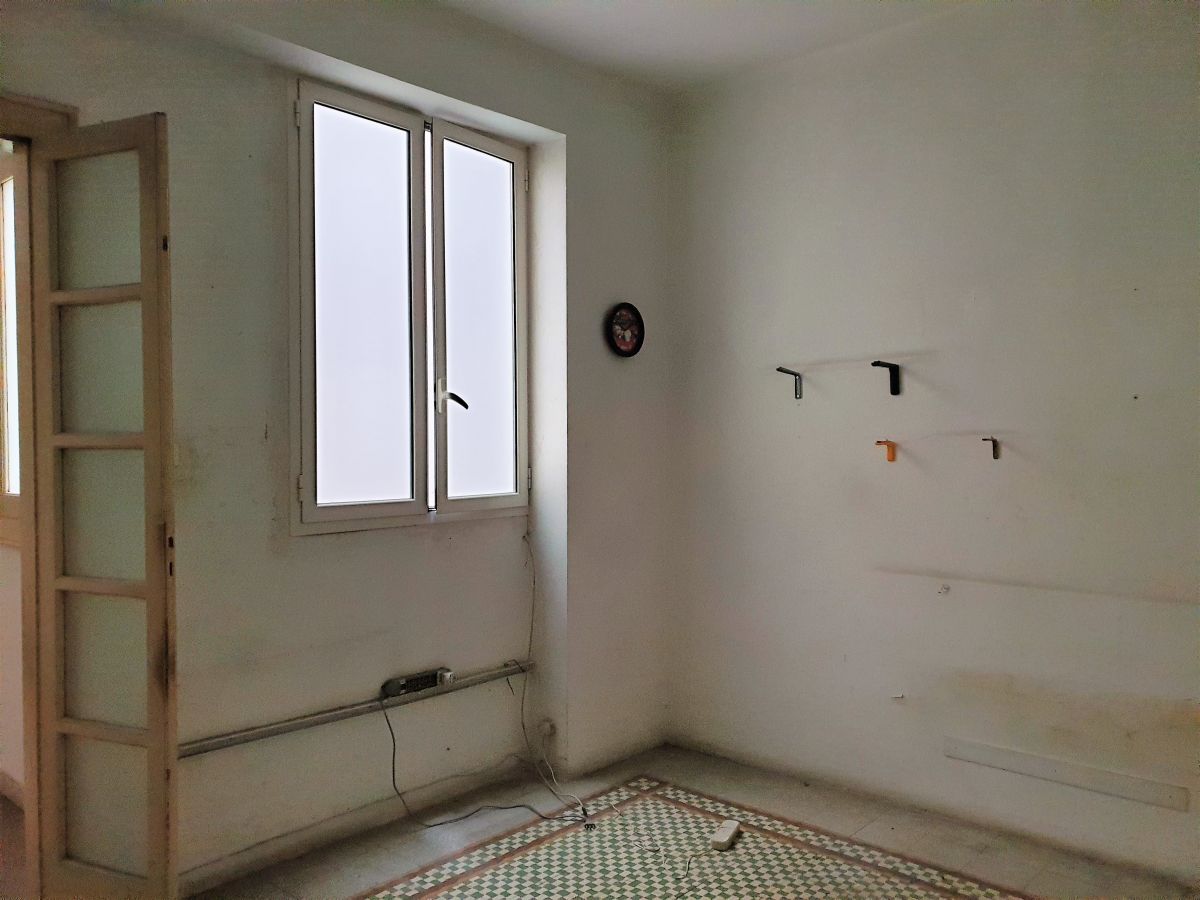 Appartamento di 4 vani /125 mq  a Bari - Libertà  (zona rione Libertà )