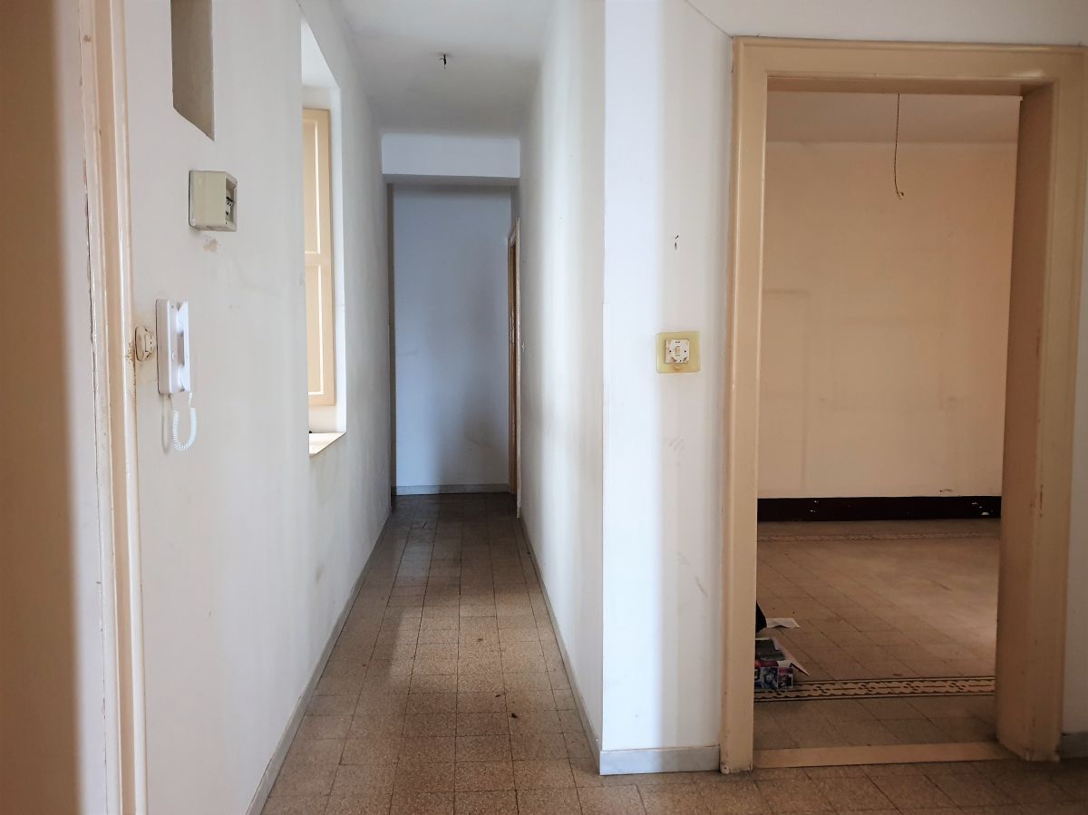 Appartamento di 4 vani /125 mq  a Bari - Libertà  (zona rione Libertà )