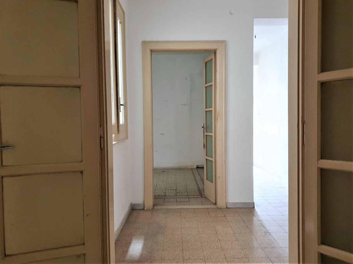 Appartamento di 4 vani /125 mq  a Bari - Libertà  (zona rione Libertà )