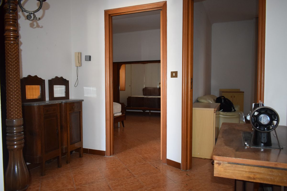 Bifamiliare di  3 vani /130 mq  a Bitetto (zona Zona stazione FS)