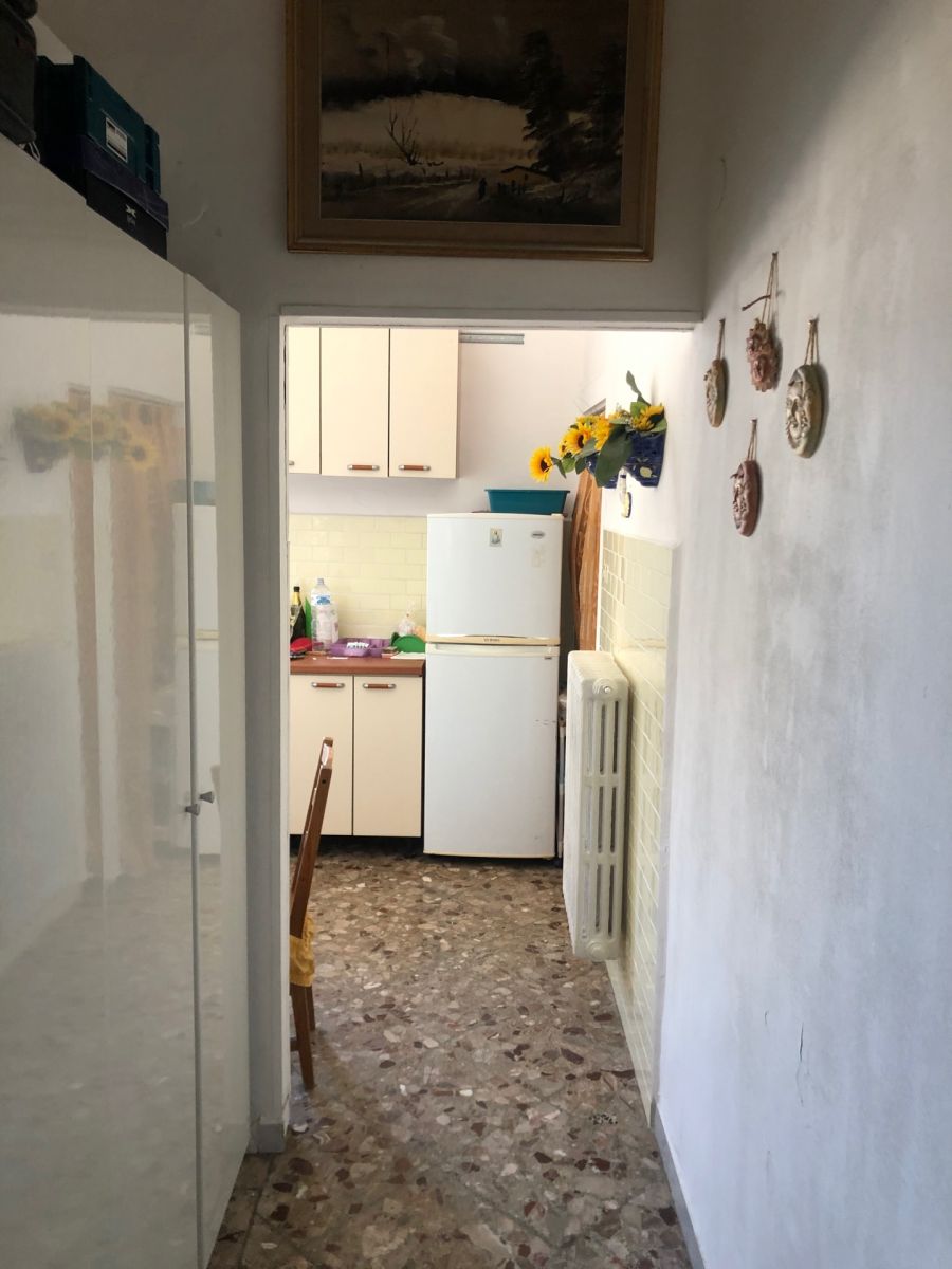 Casa indipendente di  5 vani /150 mq  a Bari - Loseto