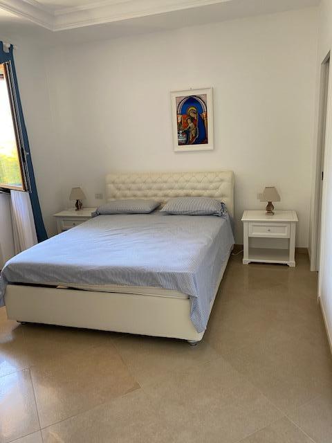 Villa (zona residenziale) di  5 vani /220 mq  a Polignano a Mare (zona residence neapolis)