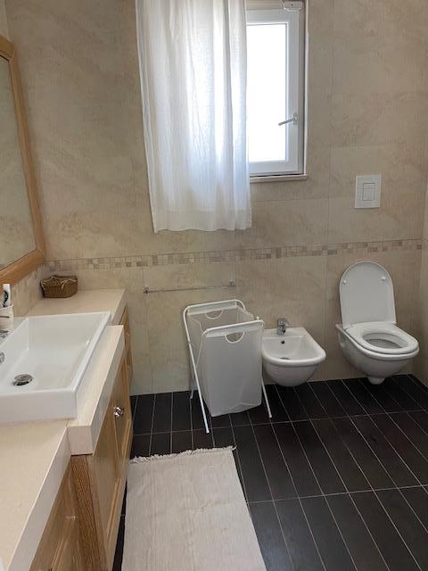 Villa (zona residenziale) di  5 vani /220 mq  a Polignano a Mare (zona residence neapolis)