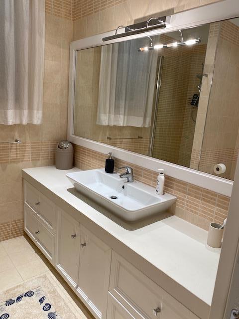 Villa (zona residenziale) di  5 vani /220 mq  a Polignano a Mare (zona residence neapolis)