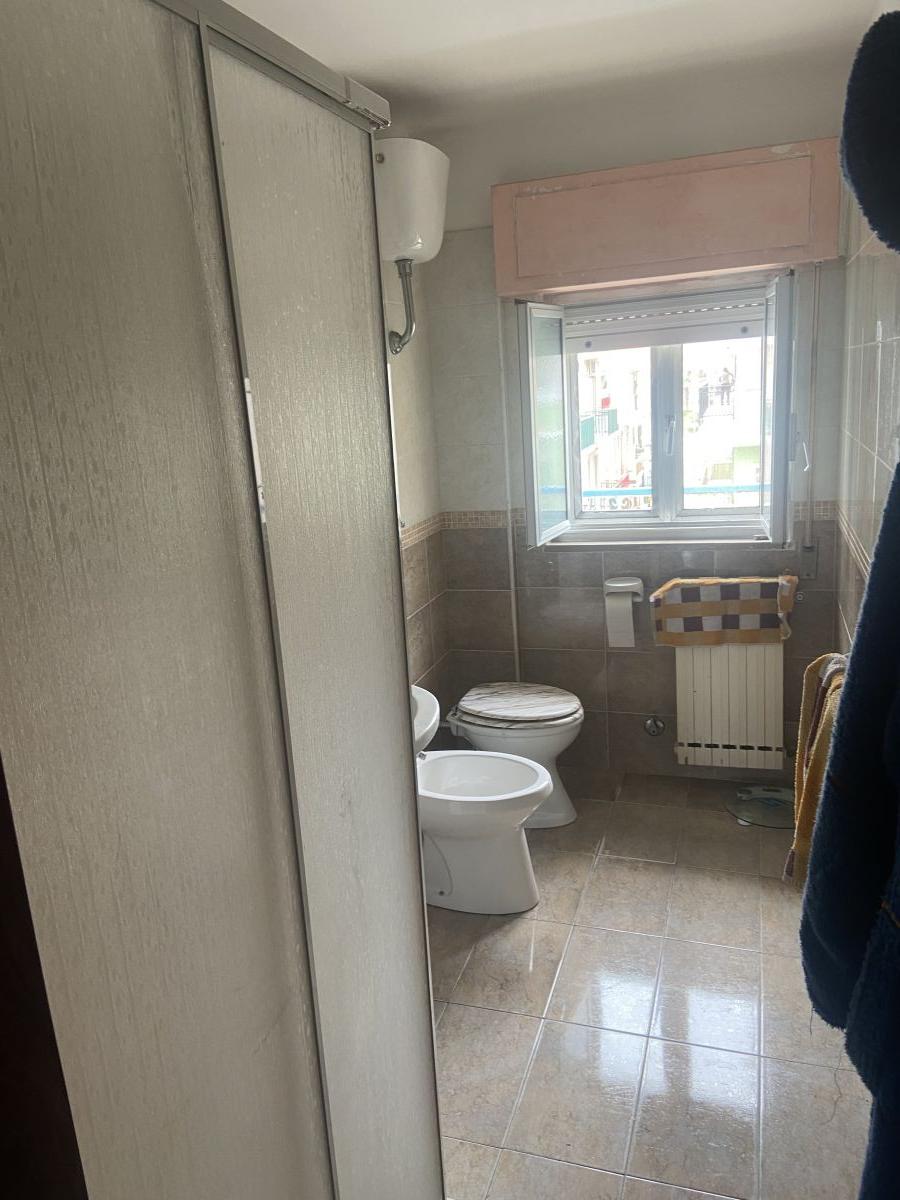 Appartamento di  3 vani /100 mq  a Margherita di Savoia (zona Centralissimo)