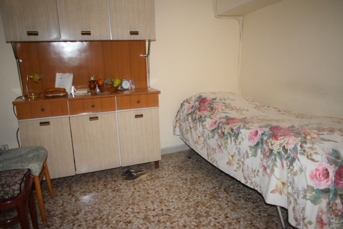 Casa indipendente di  3 vani /170 mq  a Bitetto (zona Piazza Centrale)