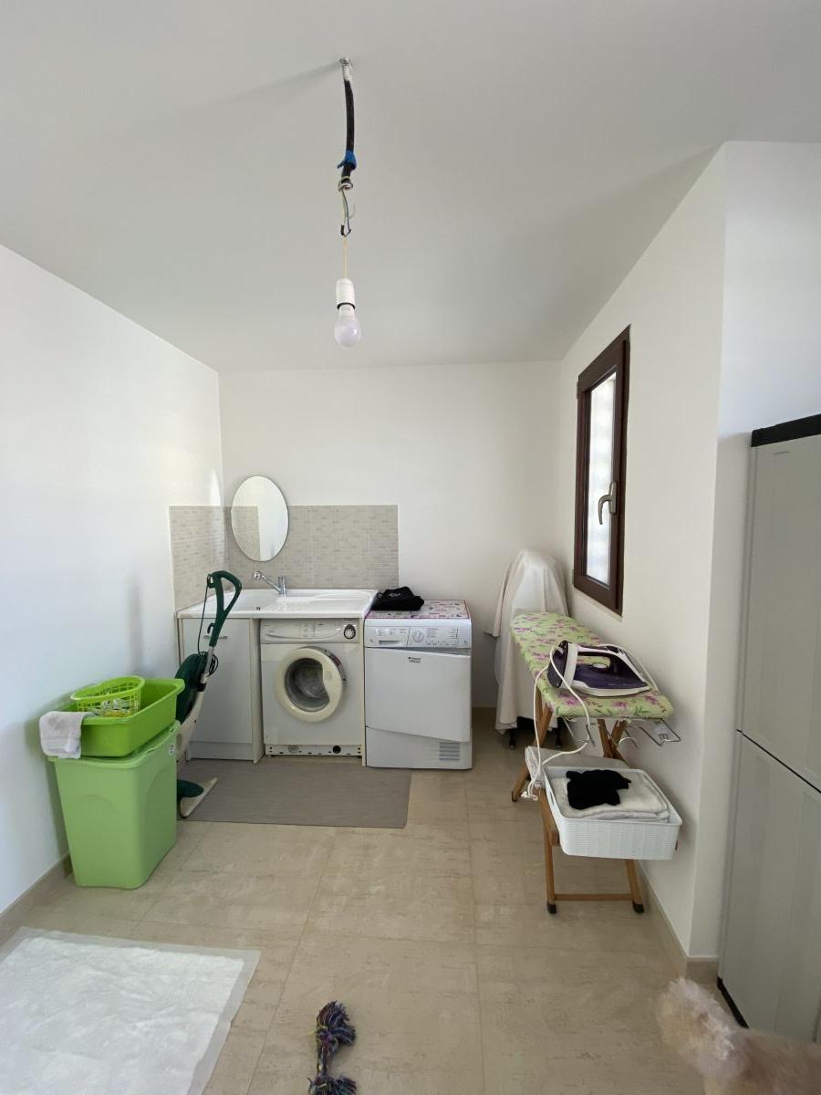 Casa indipendente di  5 vani /110 mq  a Mola di Bari (zona centro)