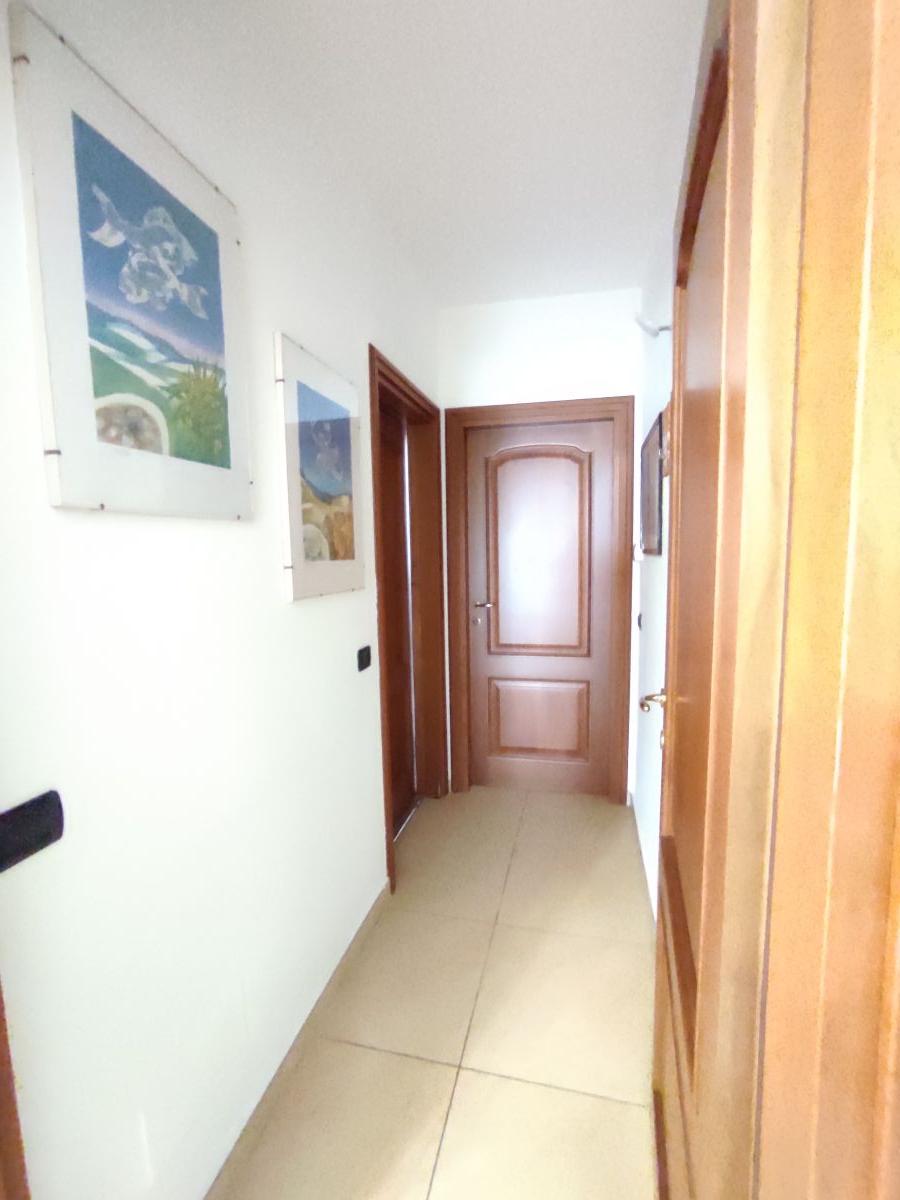 Appartamento/90 mq  a Capurso (zona largo piscine)