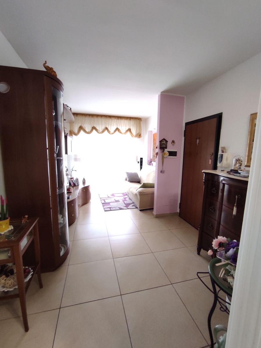 Appartamento/90 mq  a Capurso (zona largo piscine)