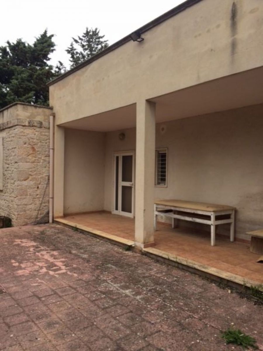 Casa indipendente di  5 vani /160 mq  a Sannicandro di Bari