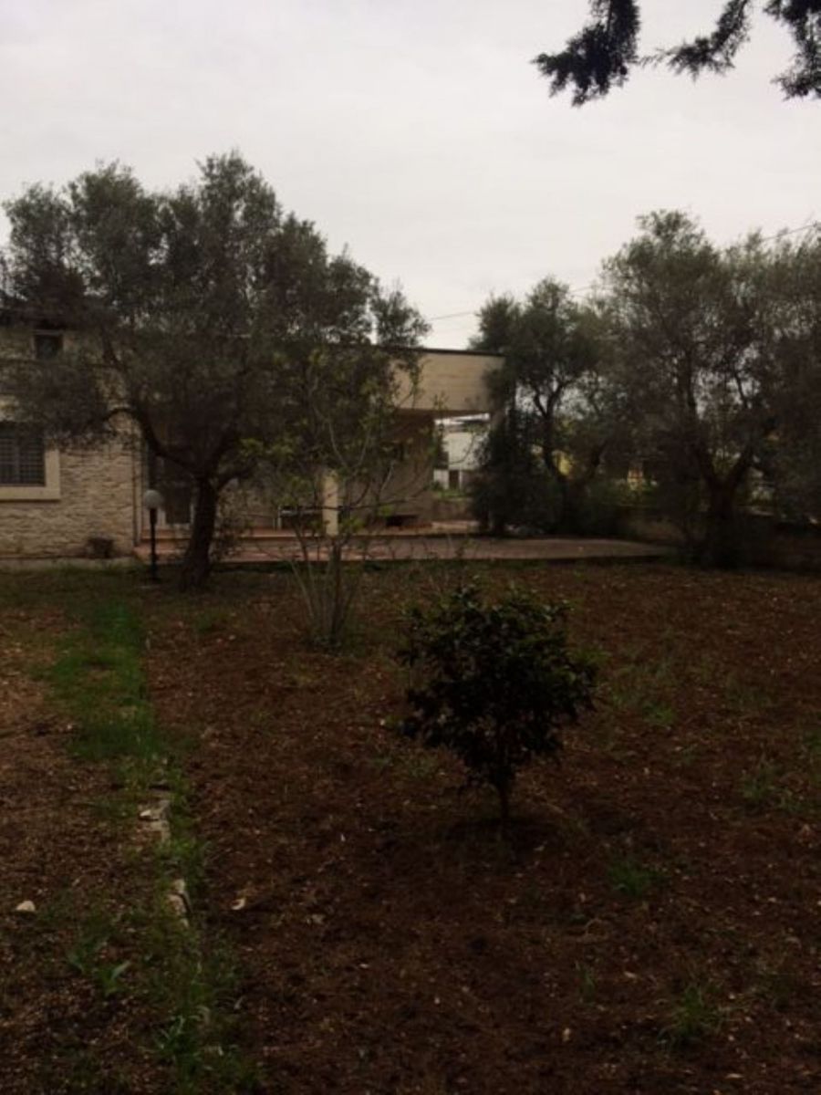 Casa indipendente di  5 vani /160 mq  a Sannicandro di Bari