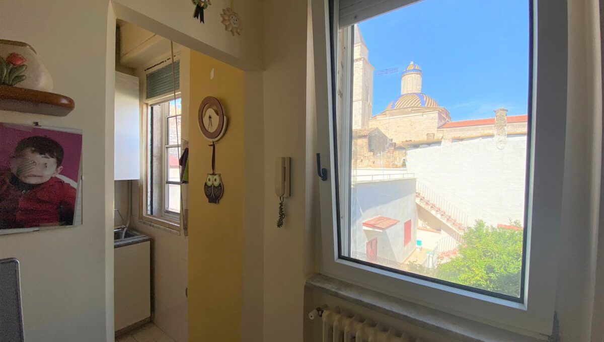 Casa indipendente di  3 vani /140 mq  a Cassano delle Murge (zona Centrale)