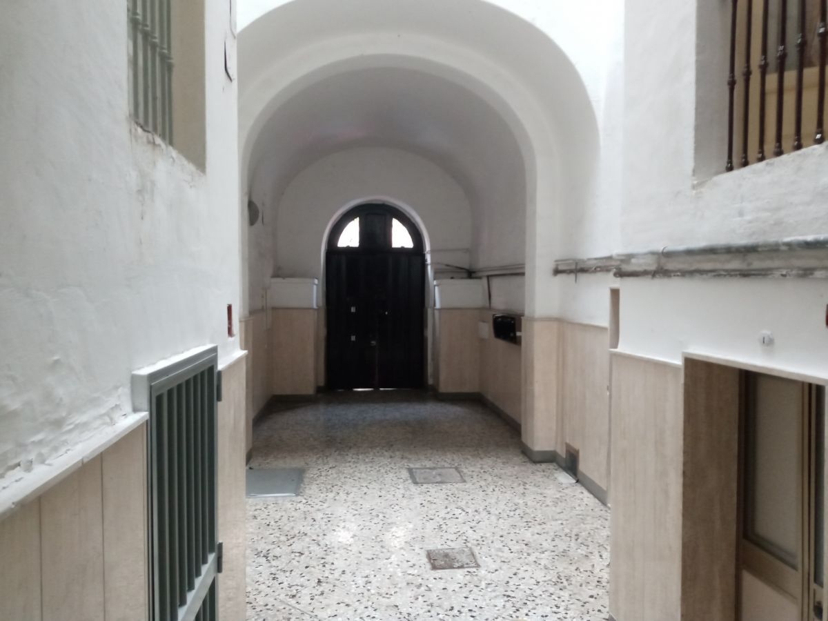 Appartamento di  3 vani /120 mq  a Bari - Libertà  (zona libertà )