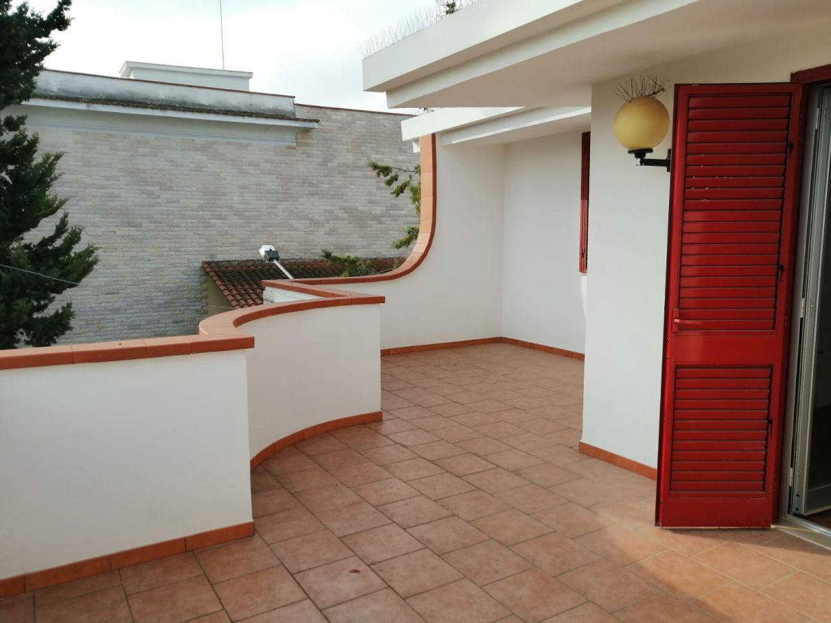 Villa (zona residenziale) di  5 vani /104 mq  a Andria (zona MONTEGROSSO)