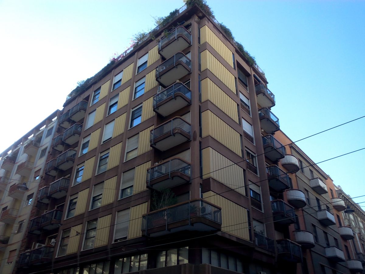 Appartamento di  4 vani /130 mq  a Bari - Murat (zona CENTRO)