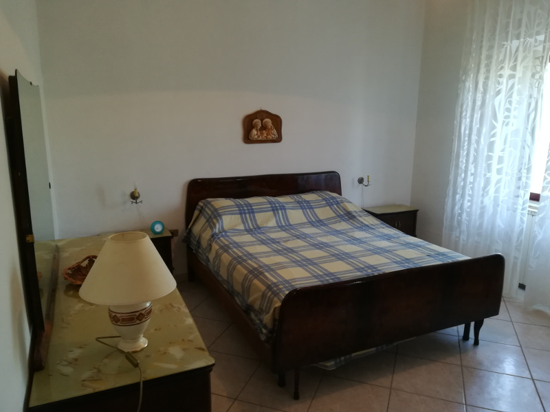 Villa (zona residenziale) di  6 vani /140 mq  a Corato (zona Via C. del Monte)