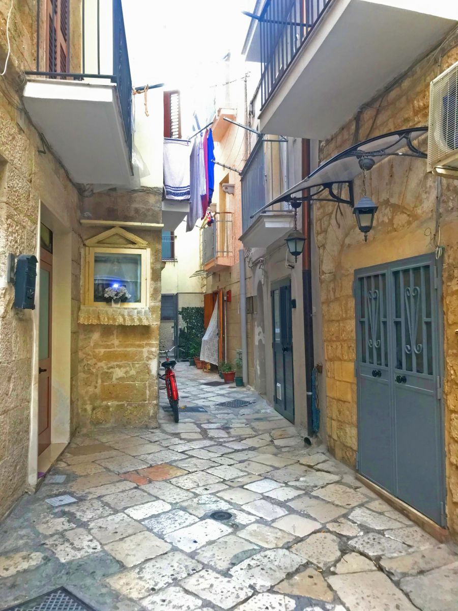 Appartamento di  1 vani /35 mq  a Bari - Murat (zona CENTRO STORICO)