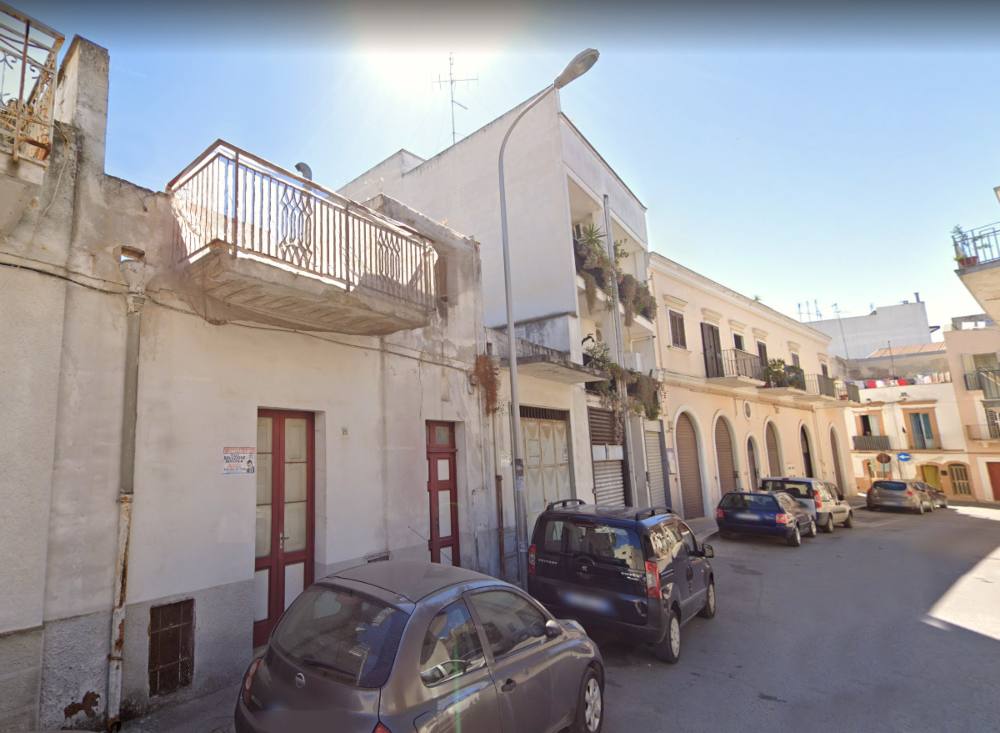 Casa indipendente da ristrutturare in Via Matteotti a Rutigliano (con locale)