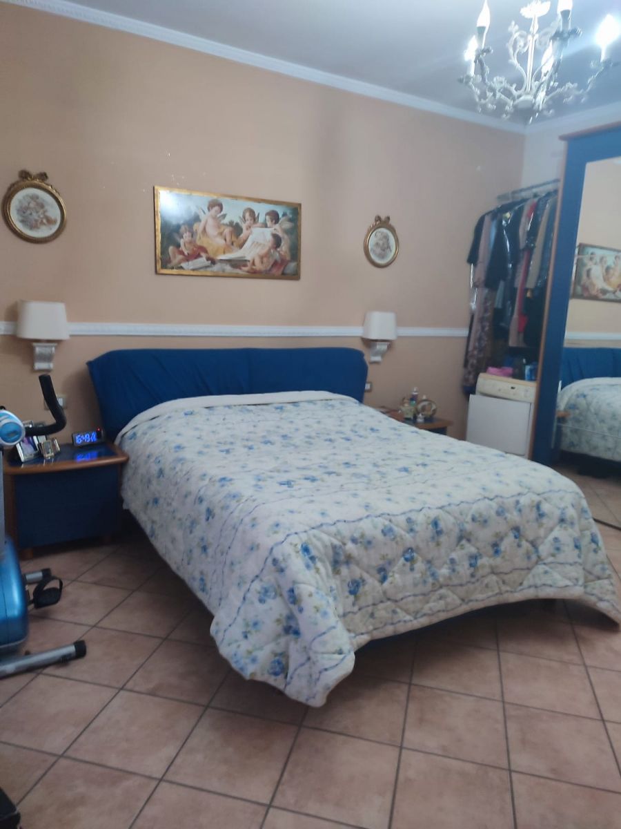 Appartamento di  4 vani /100 mq  a Bari - Stanic (zona villaggio del lavoratore)