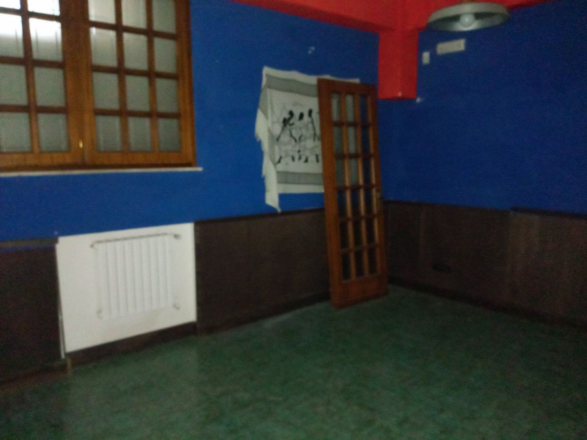 Villa (zona residenziale) di  6 vani /210 mq  a Bari - Mungivacca (zona via fanelli)