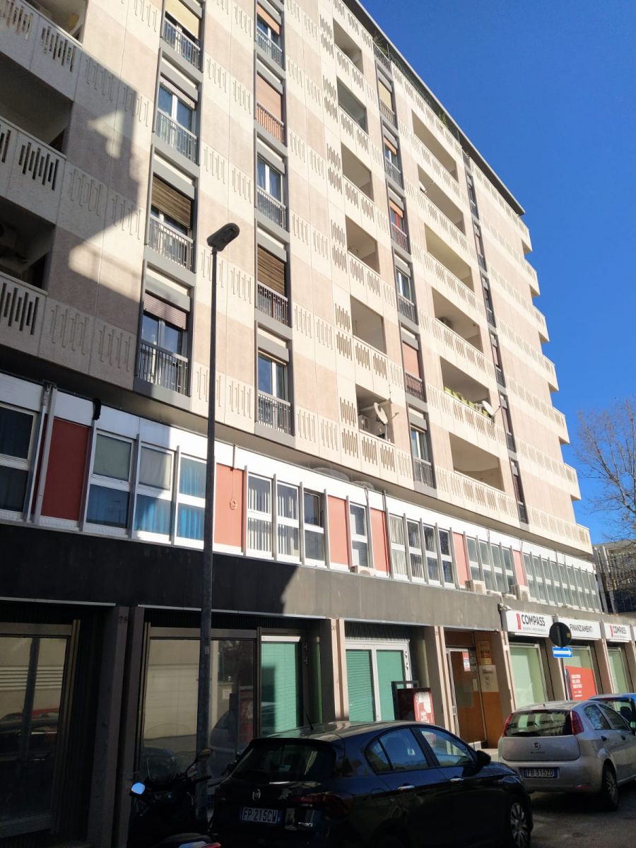 Appartamento di  4 vani /130 mq  a Bari - San Pasquale alta (zona Parco 2 Giugno)