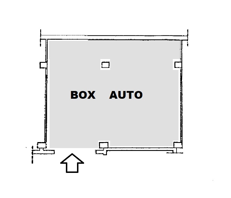 Box / Garage / 72 mq  a Trani (zona Zona Ospedale)