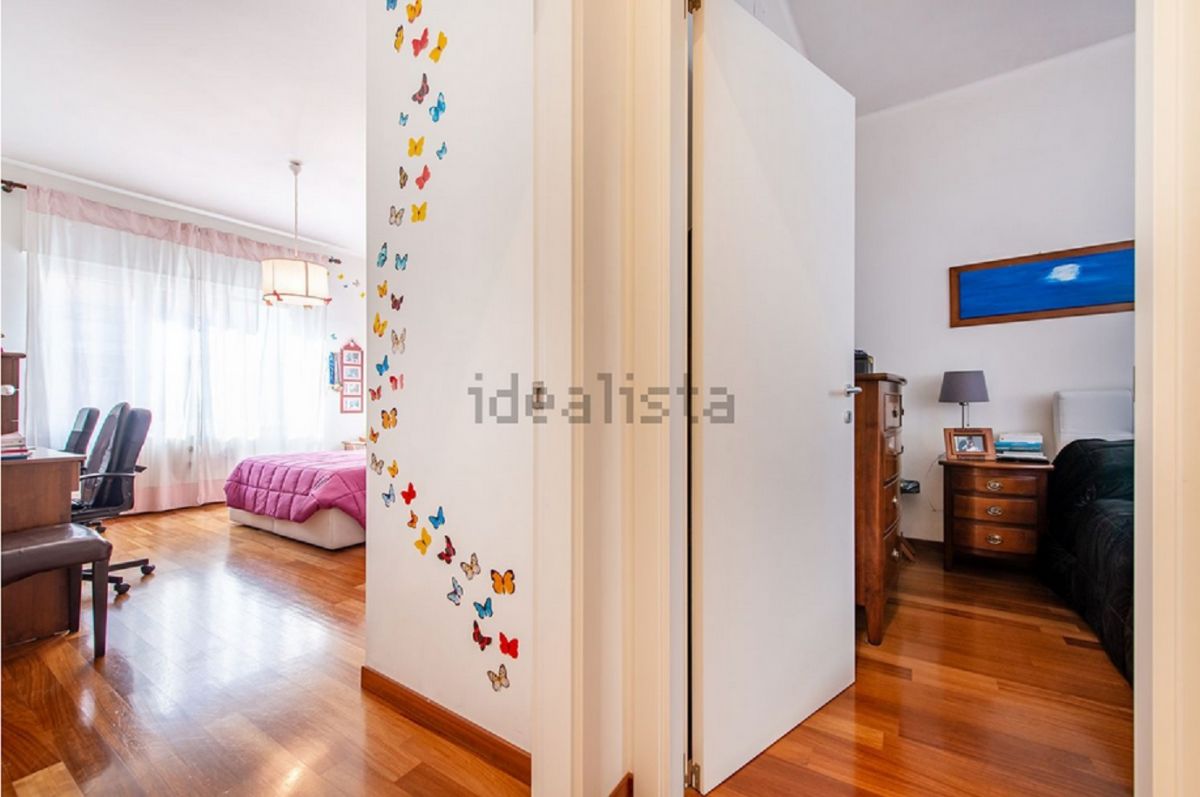 Appartamento di  4 vani /125 mq  a Trani (zona Centro)