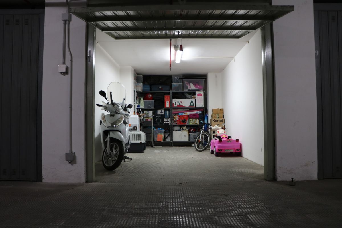 Box / Garage / Posto Auto di  1 vani /22 mq  a Bari - Japigia (zona chiesa resurrezione )