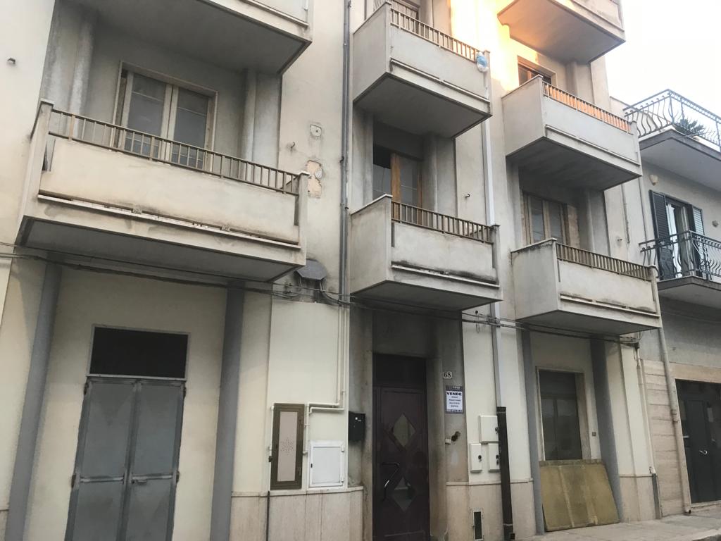 Rustico / Casale / Masseria di  4 vani /110 mq  a Noicattaro (zona zona villa)