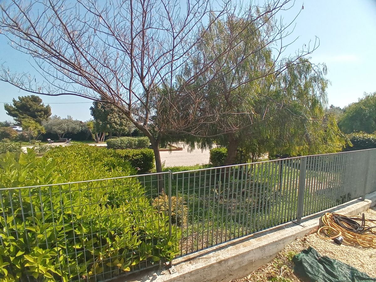 Villa (zona residenziale) di  6 vani /210 mq  a Bari - Mungivacca (zona via fanelli)